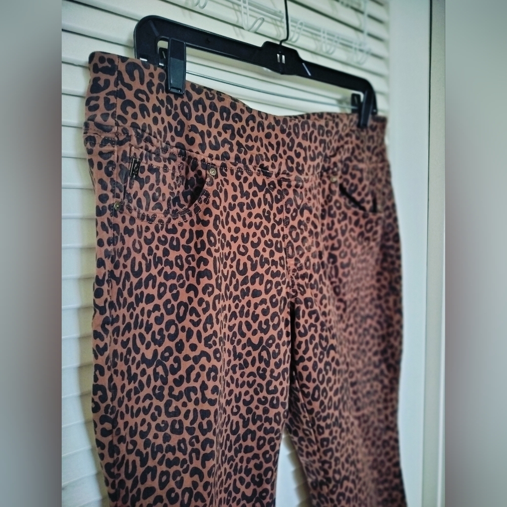 Belle by Kim Gravel Leopard Print Cropped Pull On Jeans 16 Petite